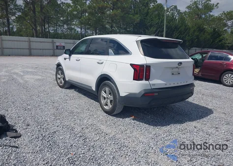 2021 Kia Sorento Lx z USA, uszkodzony, nr VIN 5XYRG4LC8MG032484